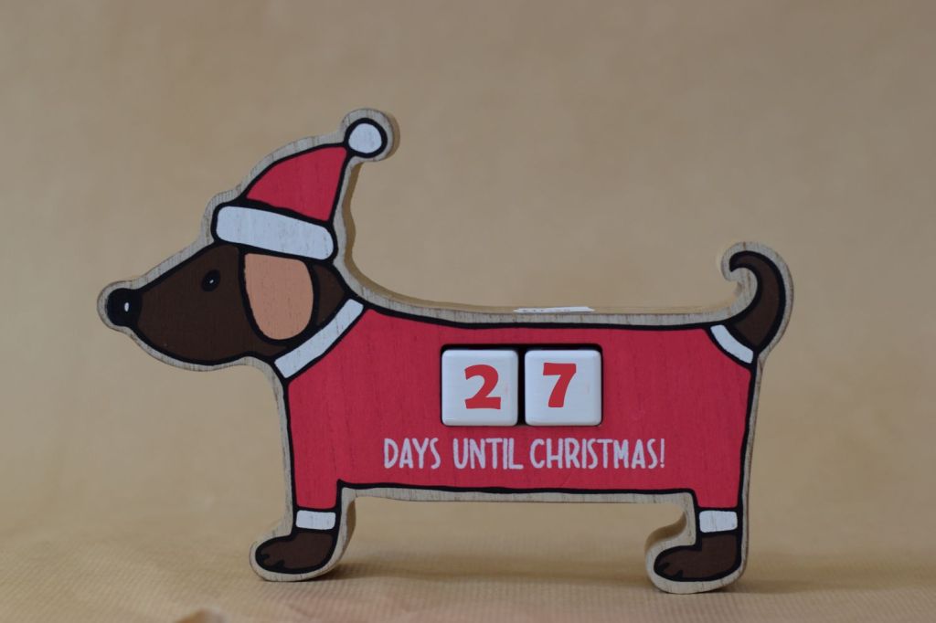 Sausage dog decoration Days to Christmas